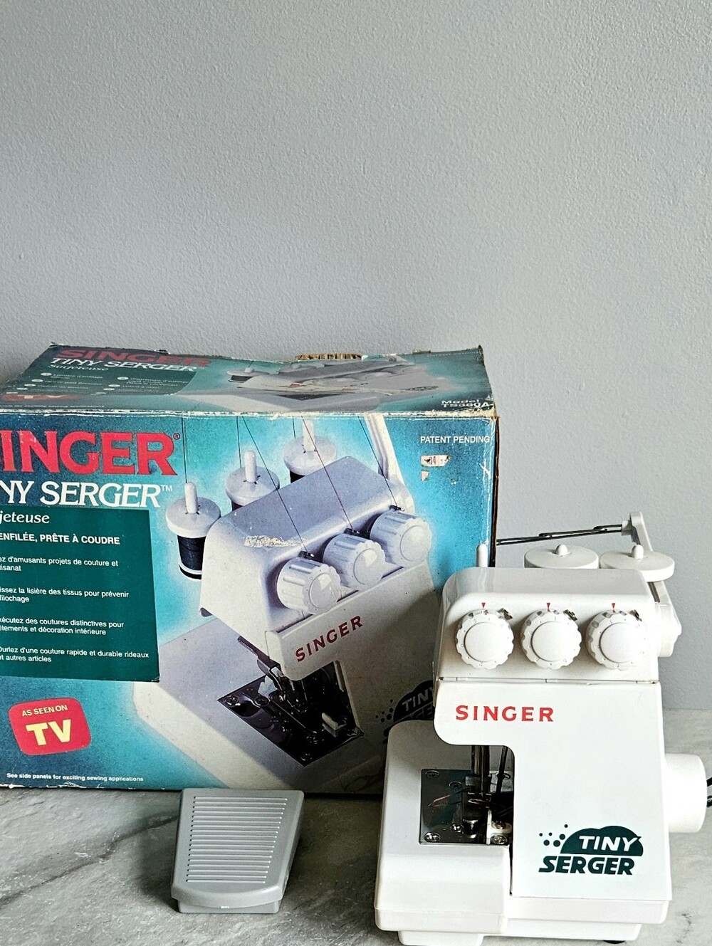 Vintage Singer Tiny Serger Overedging Machine (Model TS380A) W/ Pedal & Adapter